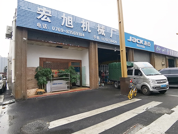 厂房大门